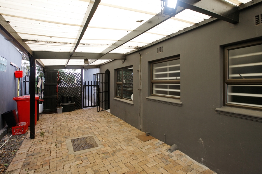 3 Bedroom Property for Sale in Claremont Village Western Cape